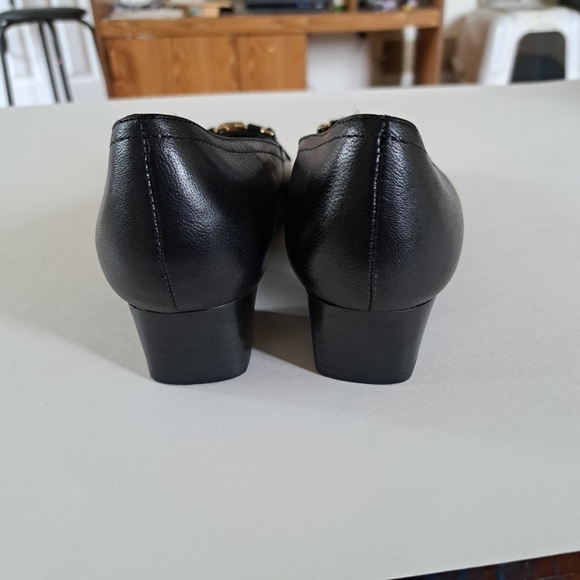 Women's Flats/Loafers In Nice Condition - Picture 4 of 7